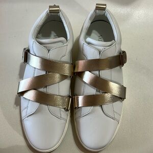 Valentino   Garavani V-  Punk Leather  Sneakers  Size  EU 38.5  US 8.5